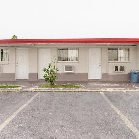 Oyo Gateway Motel Las Vegas North Strip/Fremont St. Area Extérieur photo