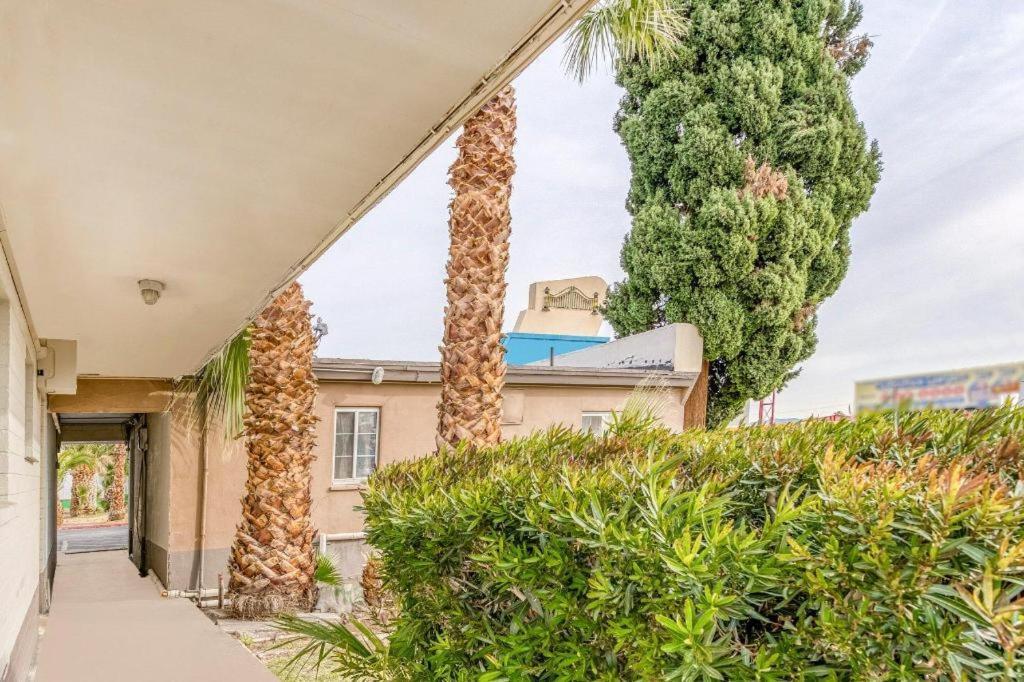 Oyo Gateway Motel Las Vegas North Strip/Fremont St. Area Extérieur photo