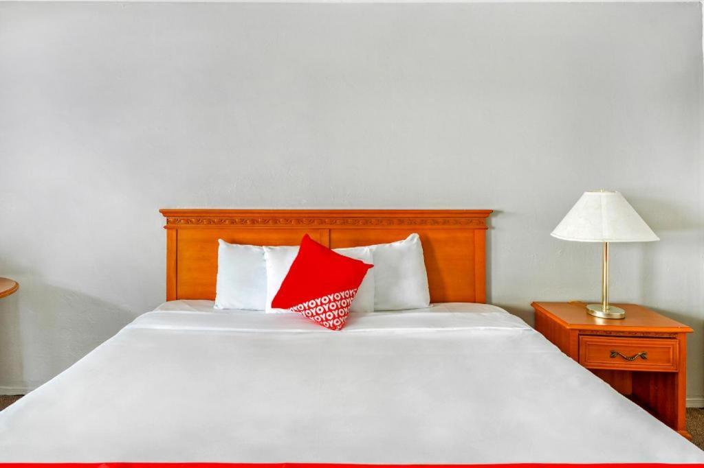 Oyo Gateway Motel Las Vegas North Strip/Fremont St. Area Extérieur photo