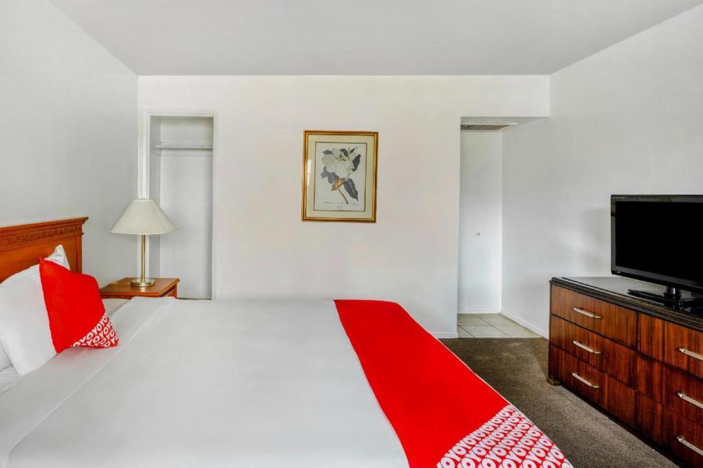 Oyo Gateway Motel Las Vegas North Strip/Fremont St. Area Extérieur photo