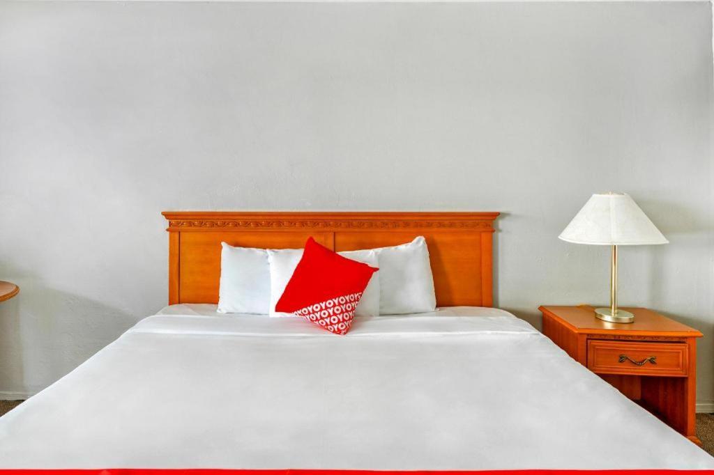 Oyo Gateway Motel Las Vegas North Strip/Fremont St. Area Extérieur photo